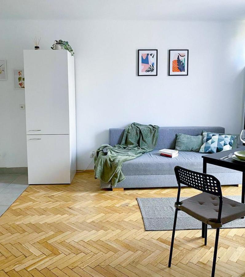 Halby Apartment Chlodna 15 Varsóvia Exterior foto